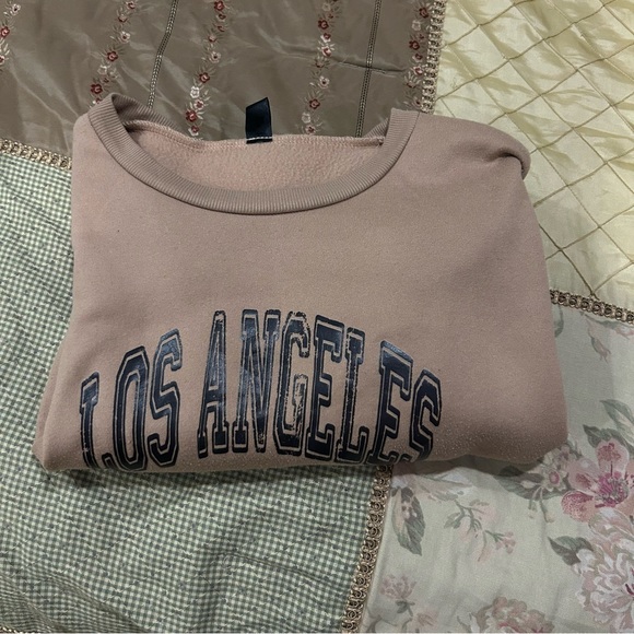 SHEIN crewneck - Picture 2 of 2